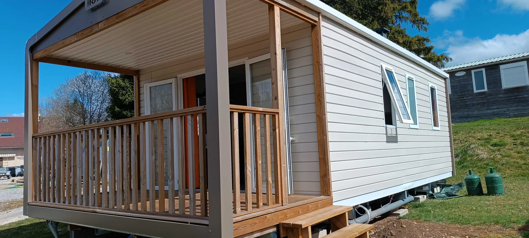 Le mobil-home 18 m² avec sa terrasse